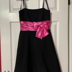 Steppin' Out Formal Black Dress with Hot Pink Satin Details Size Small
